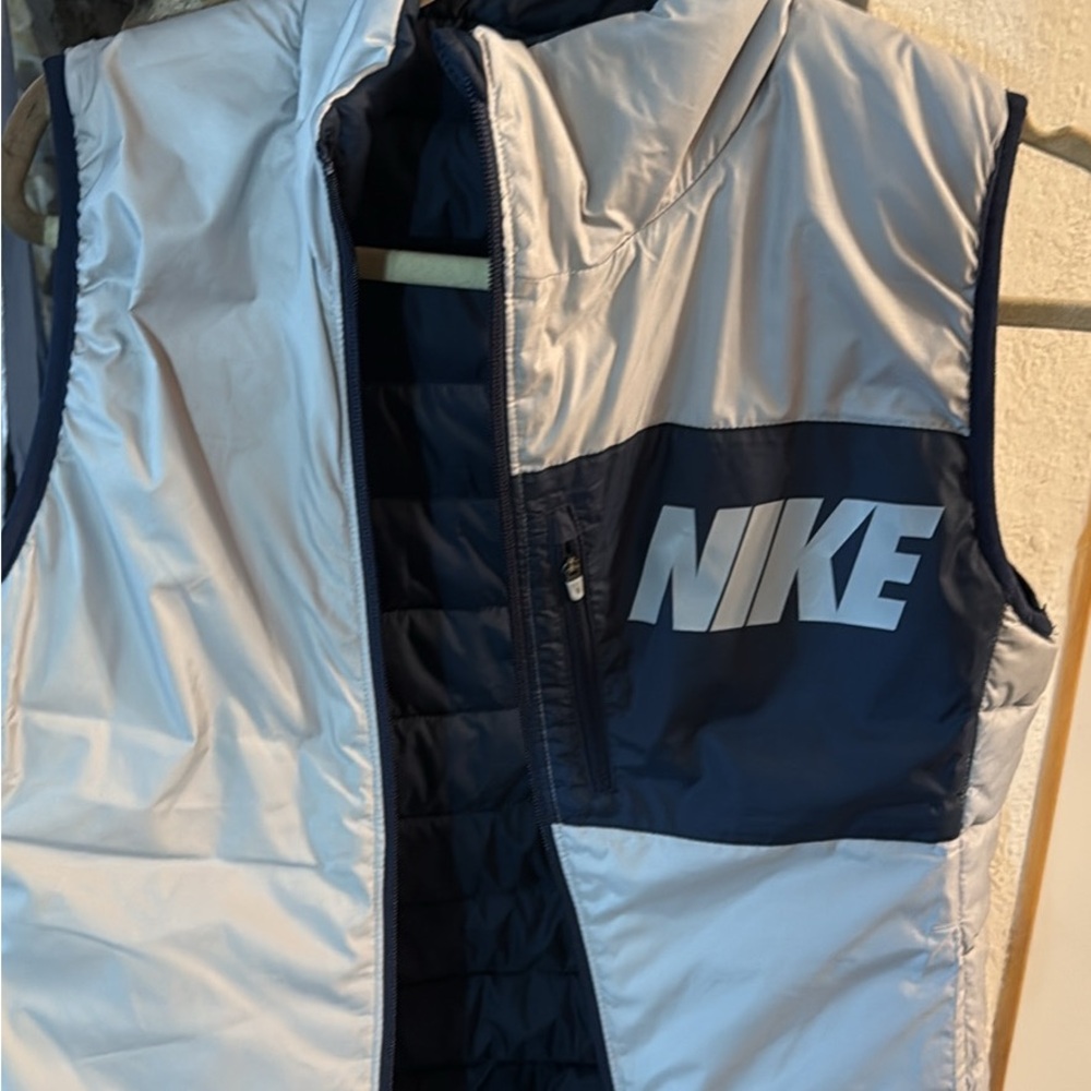 Nike Navy and Silver Vest